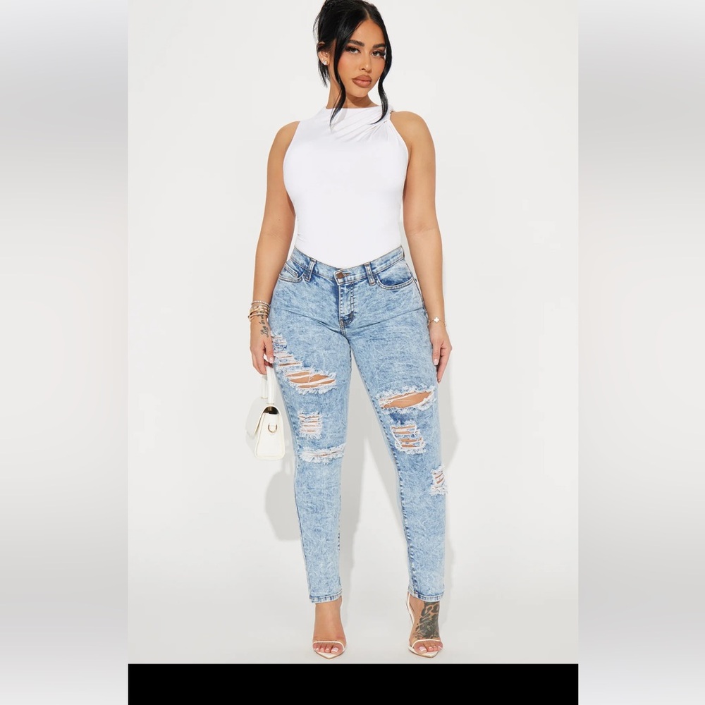 • Fashion Nova Ripped Skinny Jeans - Acid Wash NWT